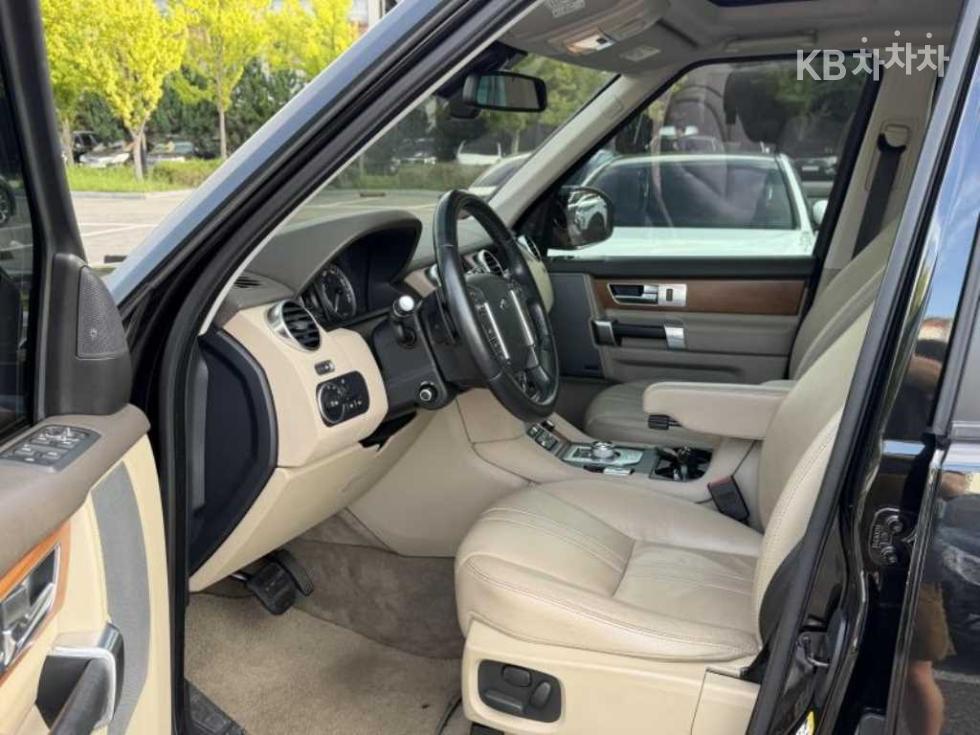 Land Rover Discovery — miniaturë 7