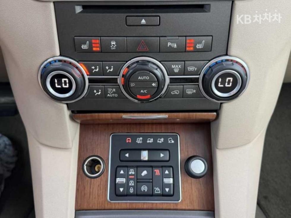 Land Rover Discovery — miniaturë 12
