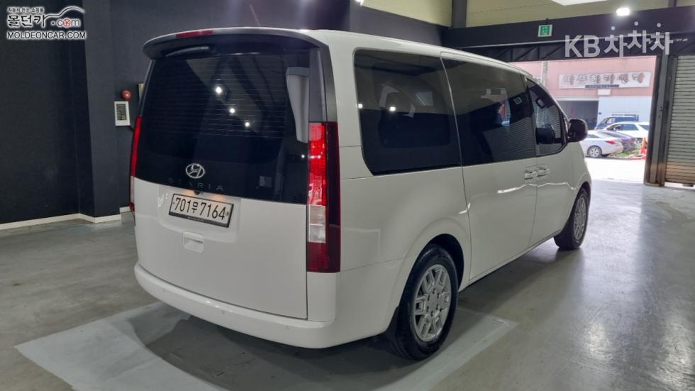 Hyundai Staria — miniaturë 2