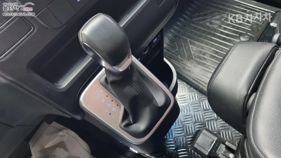 Hyundai Staria — miniaturë 14