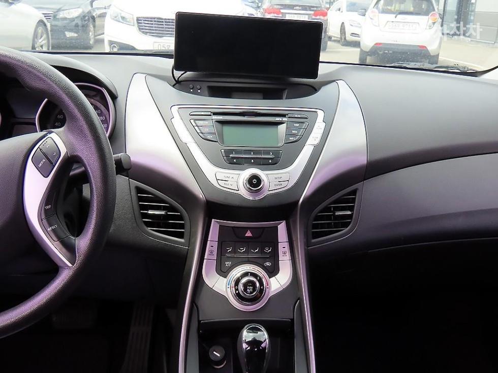 Hyundai Avante — miniaturë 10