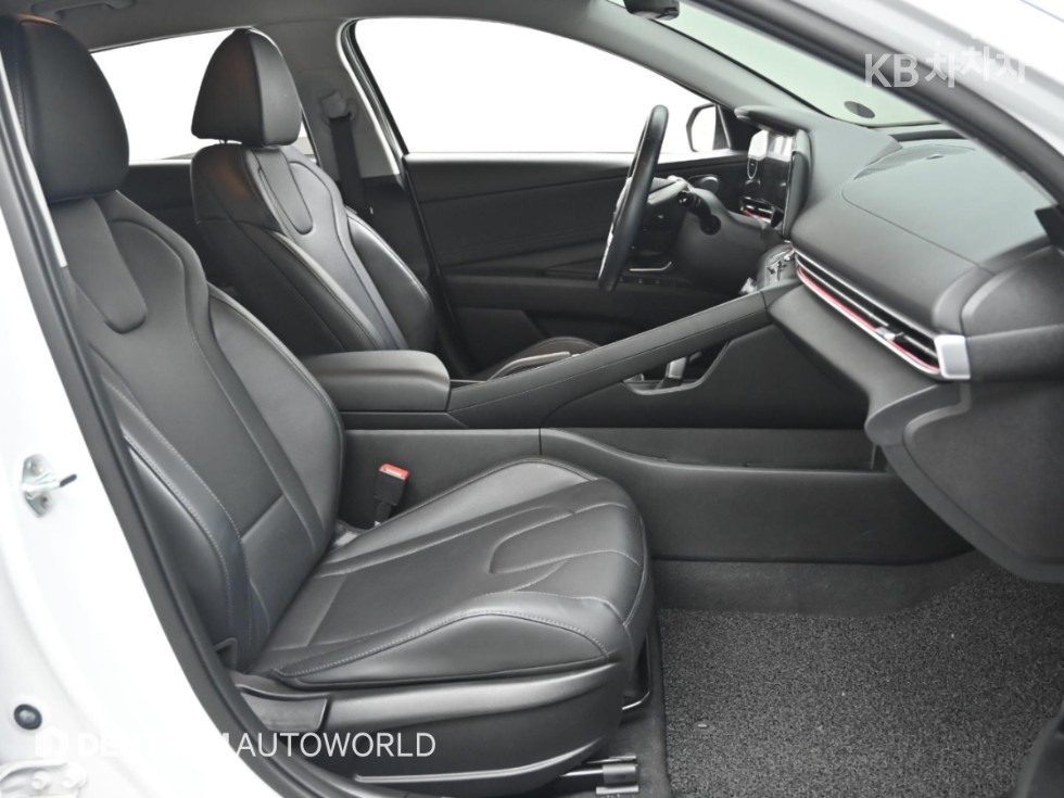 Hyundai Avante — miniaturë 10