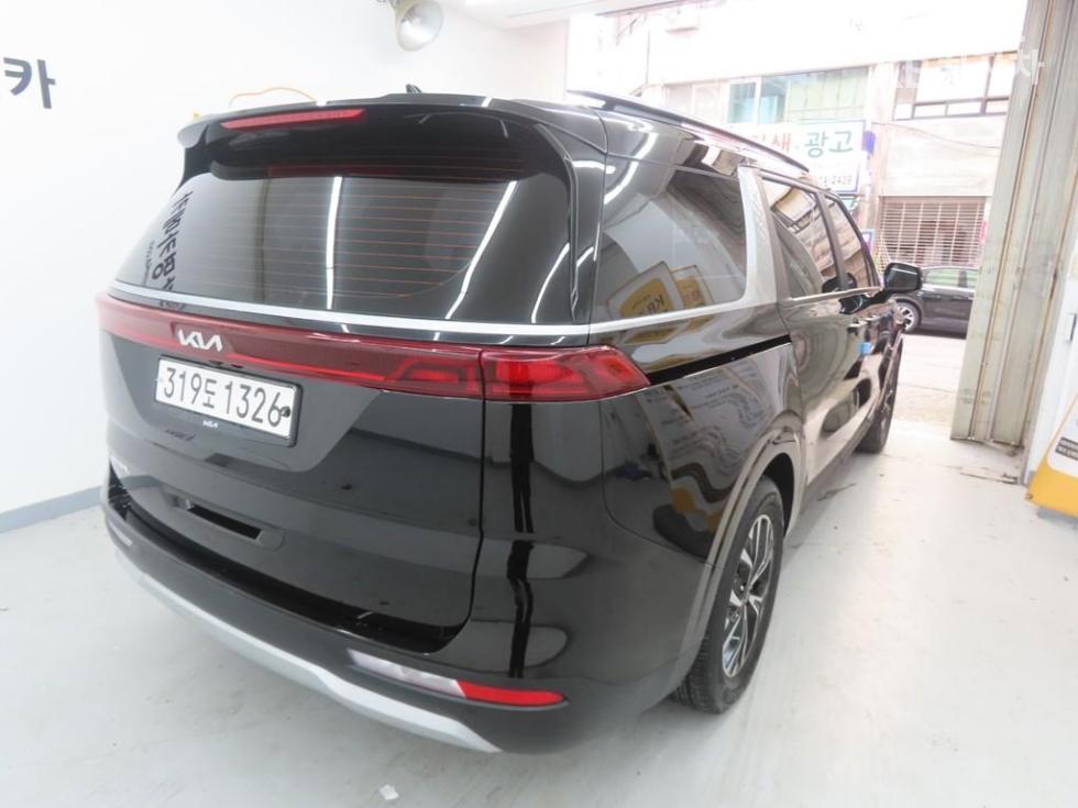 Kia Carnival — miniaturë 3