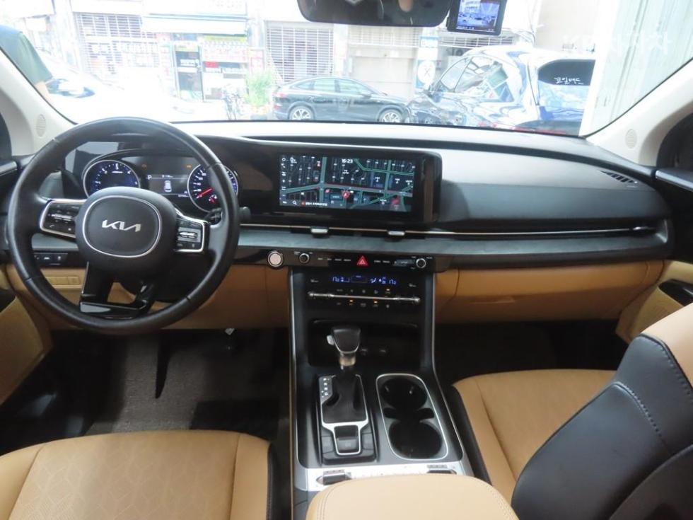Kia Carnival — miniaturë 7