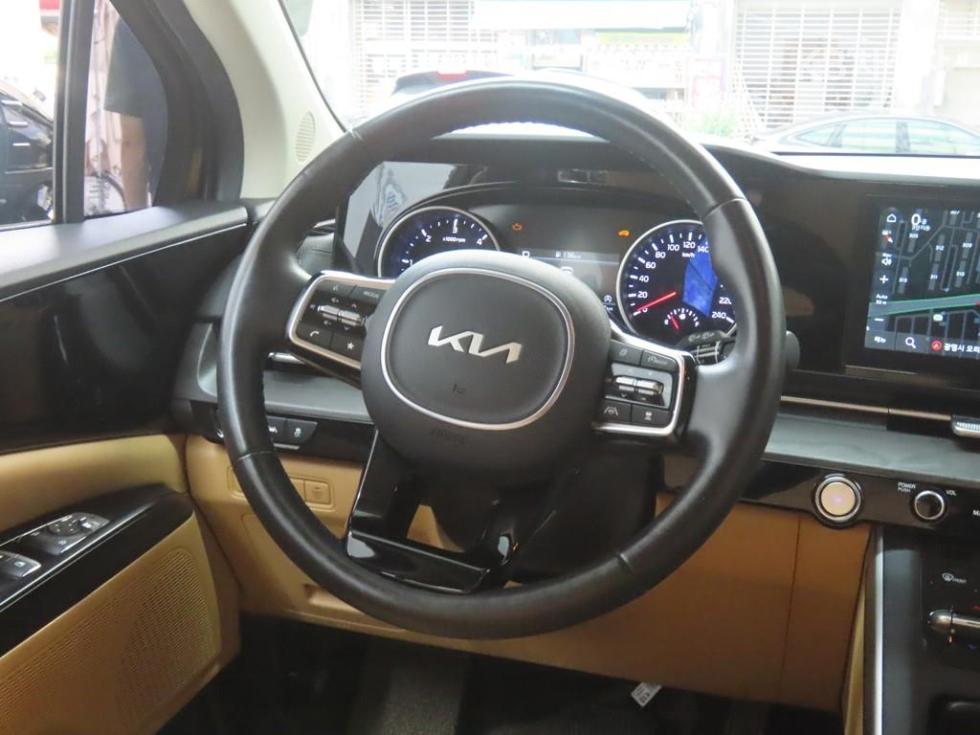 Kia Carnival — miniaturë 19