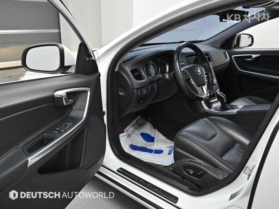 Volvo S60 — miniaturë 11