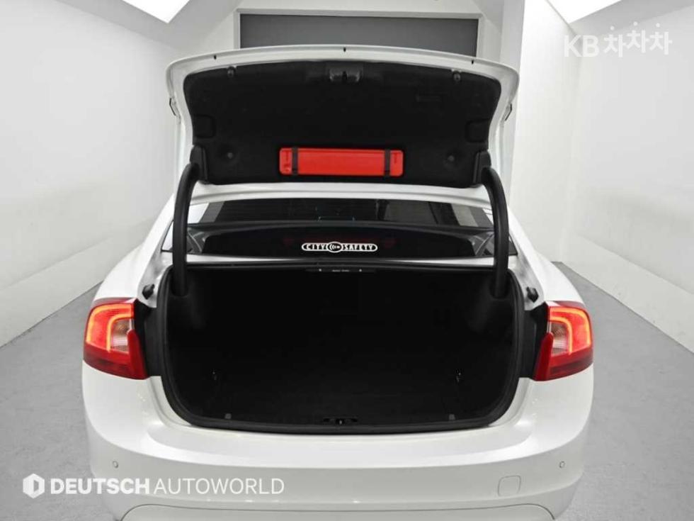 Volvo S60 — miniaturë 19