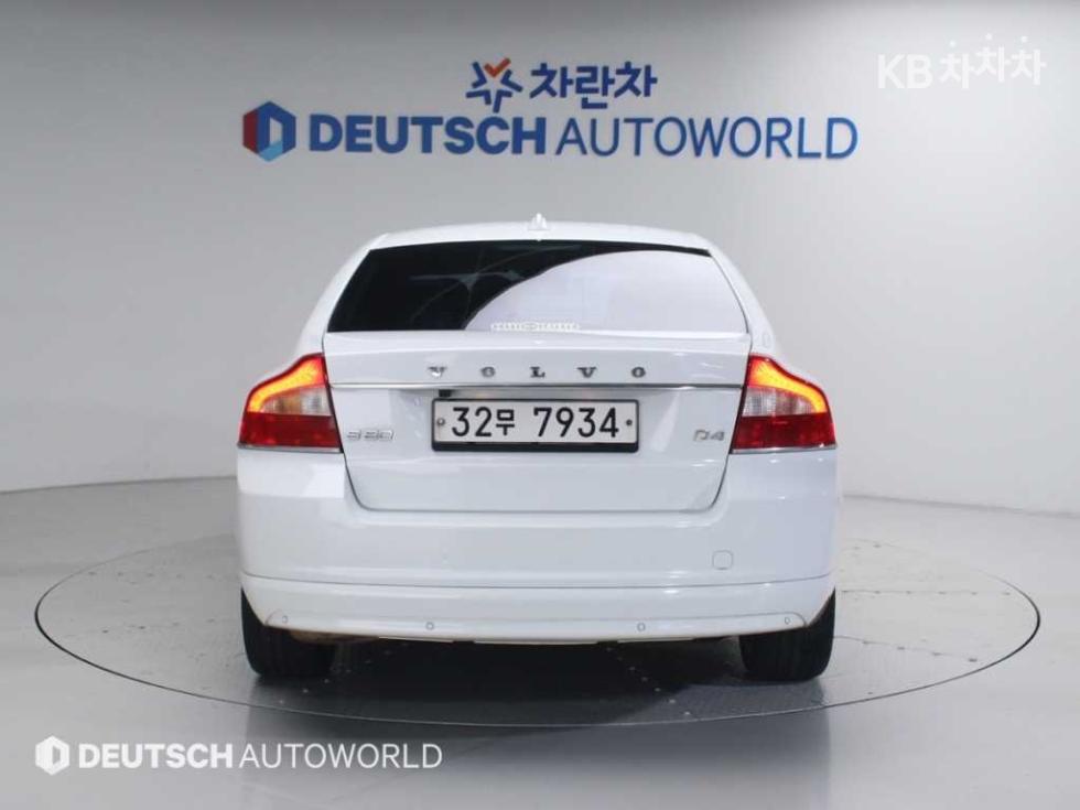 Volvo S80 — miniaturë 4