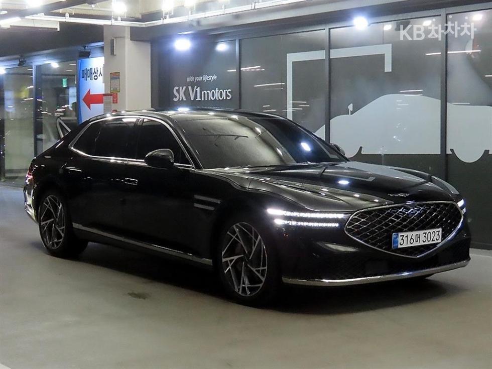 Genesis G90