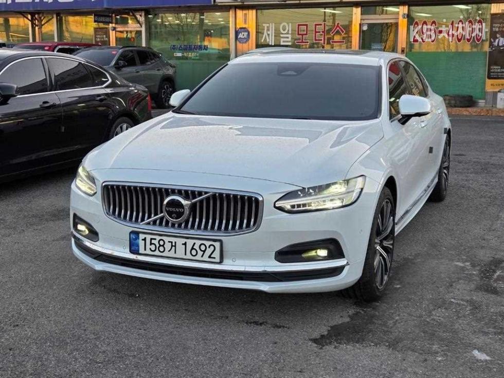 Volvo S90