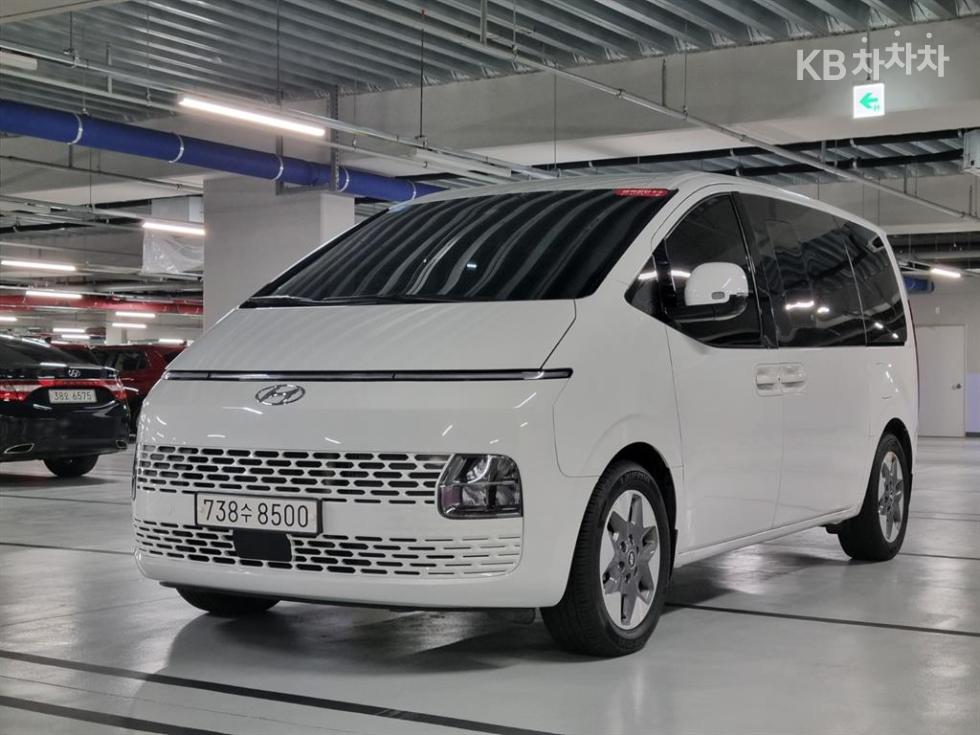Hyundai Staria