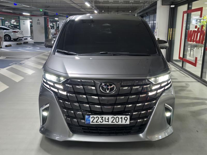 Toyota Альфард