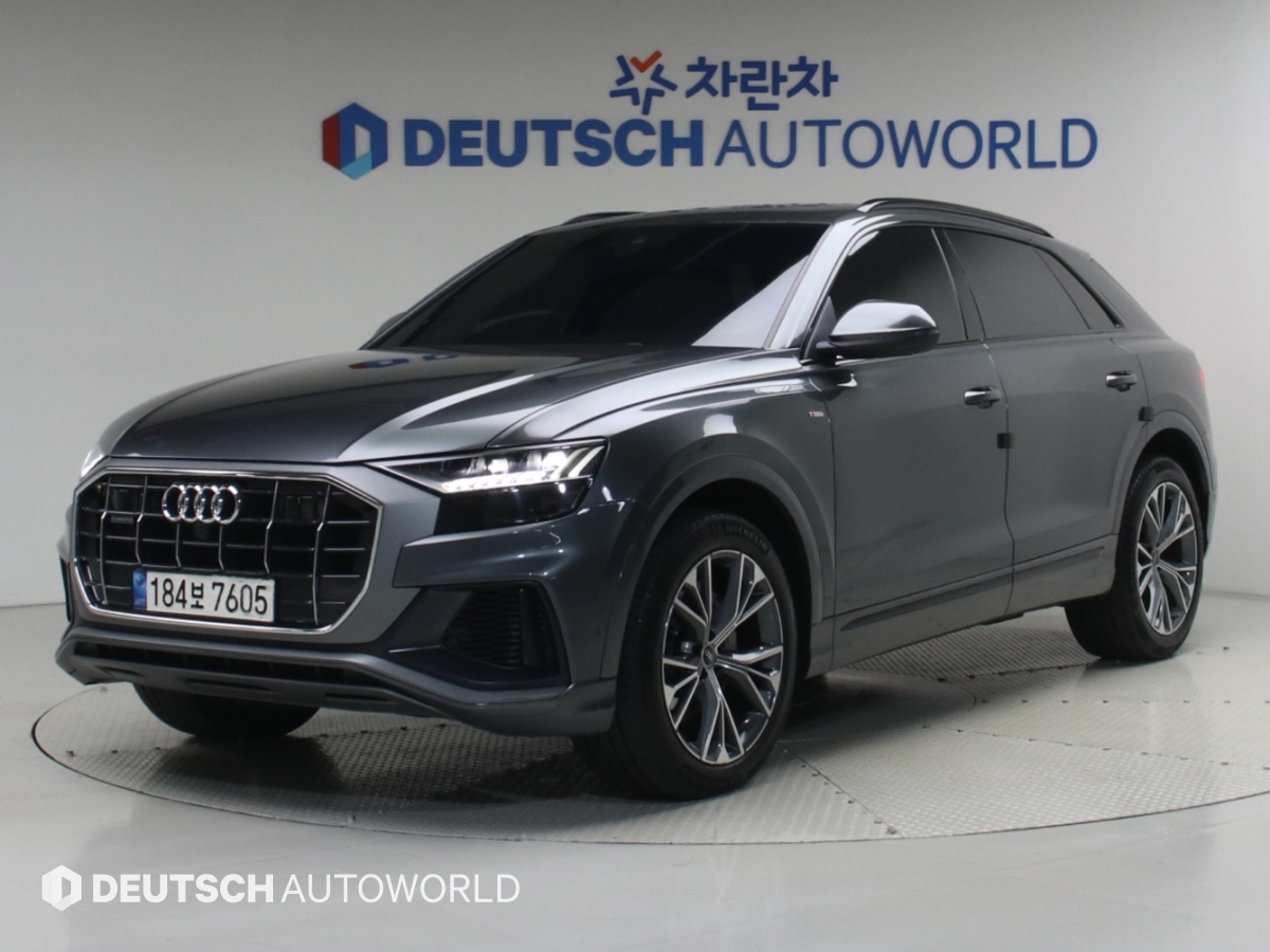 Audi Q8