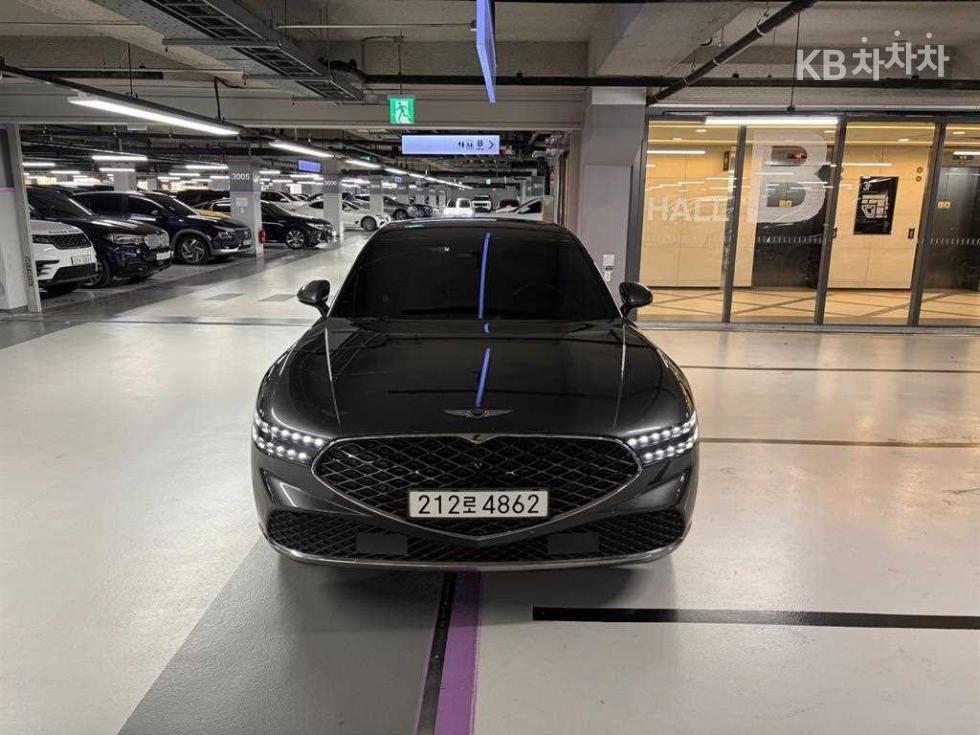جينيسيس G90