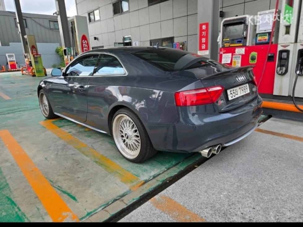 أودي S5