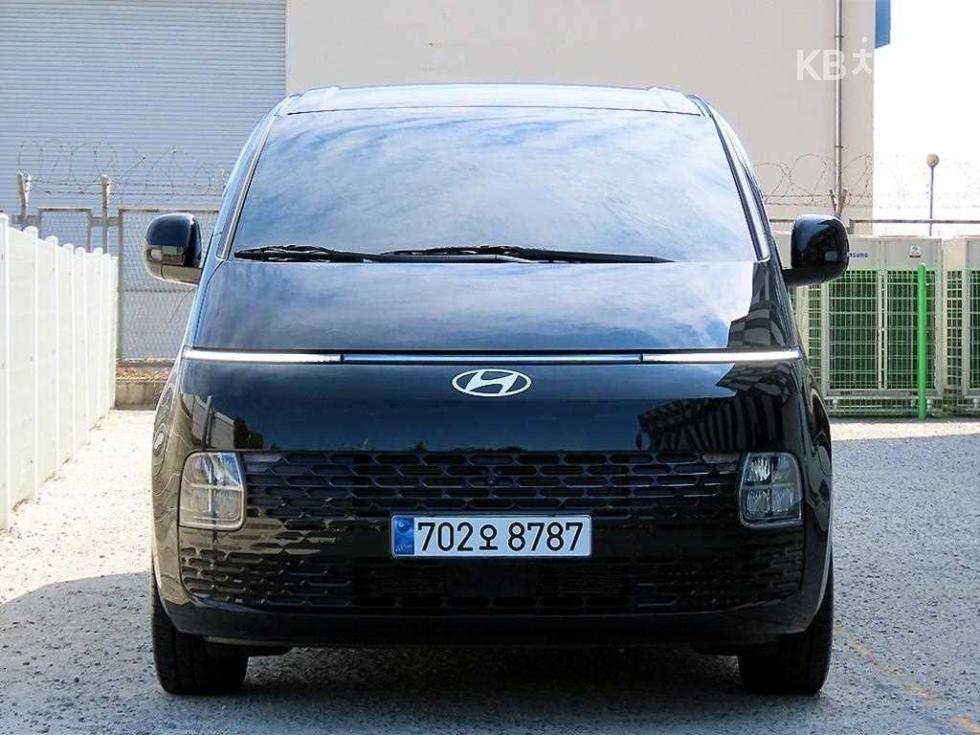 هيونداي ستاريا
