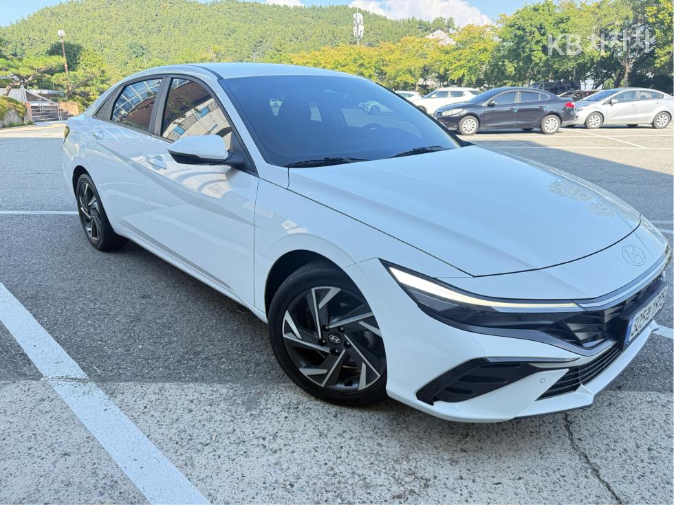 Hyundai Avante — фото 2