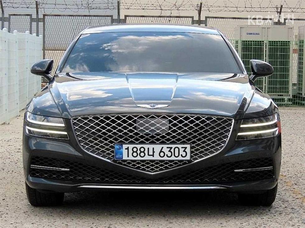 جينيسيس G80