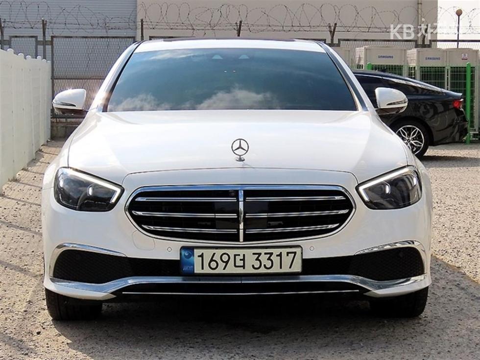 مرسيدس E-Class