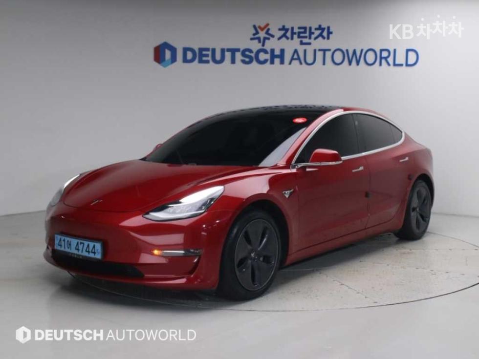 تيسلا Model 3
