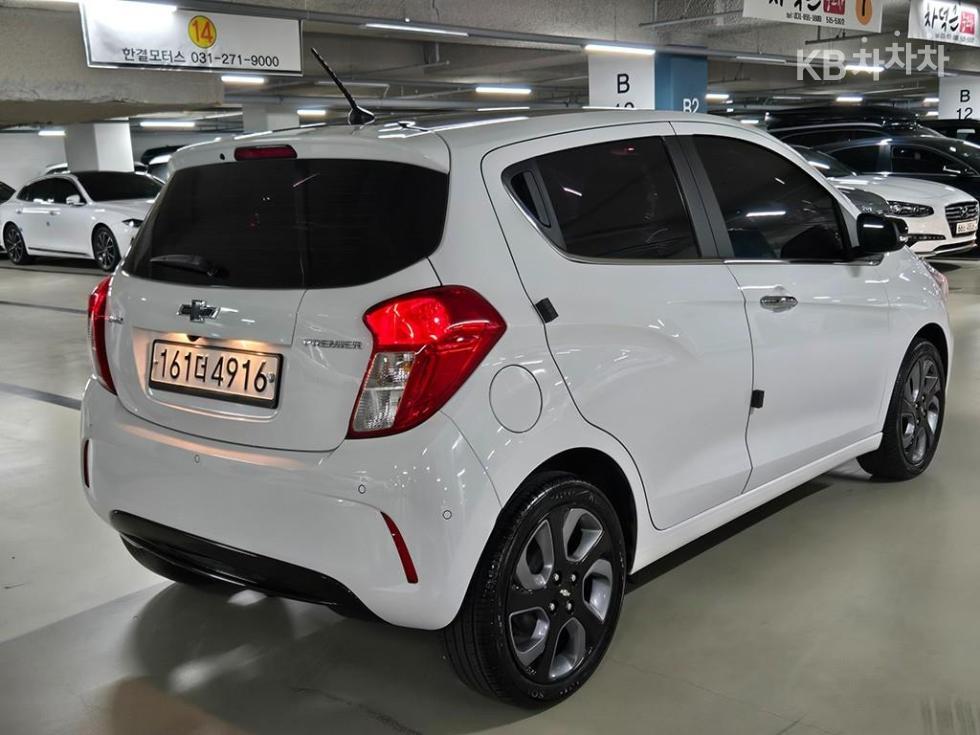 GM Korea Chevrolet Spark BASE MODEL — фото 3