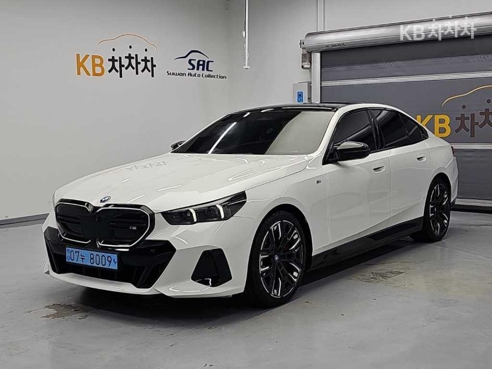 BMW i5