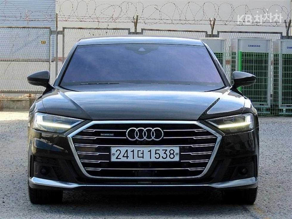 Audi A8
