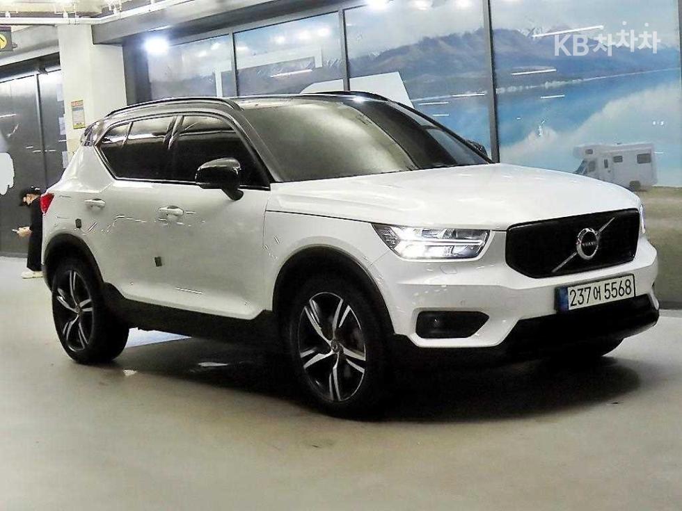 فولفو XC40