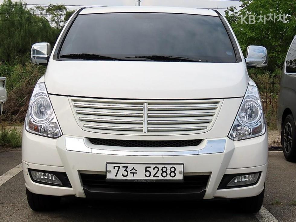 Hyundai Grand Starex