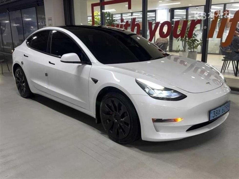 تيسلا Model 3