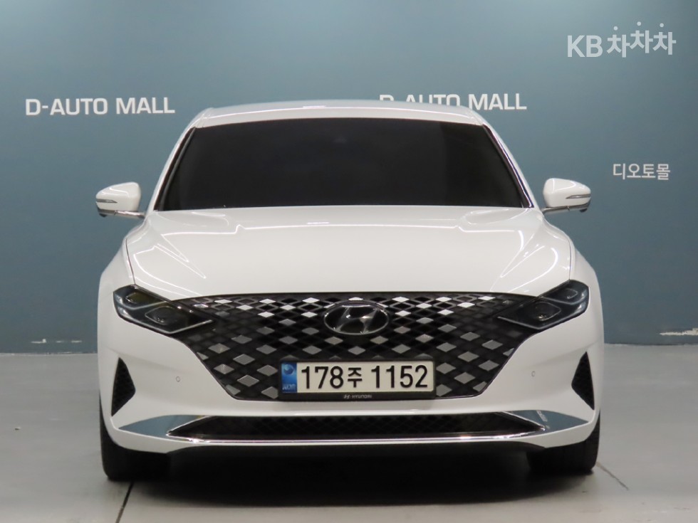 Hyundai Grandeur LE BLANC — фото 1