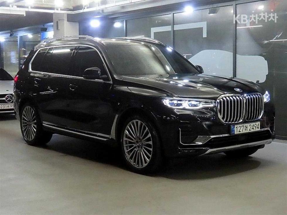 BMW X7