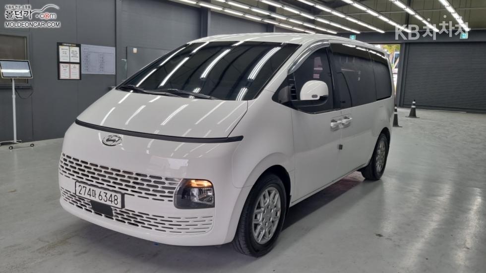 Hyundai Staria