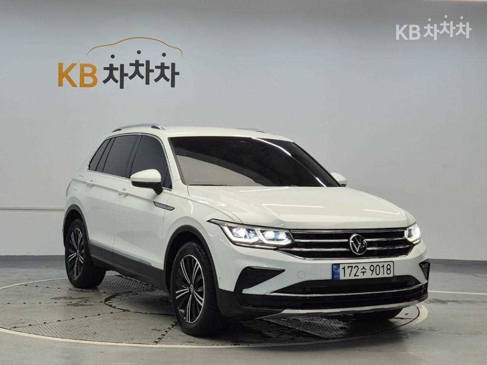 Volkswagen Tiguan Premium — фото 4