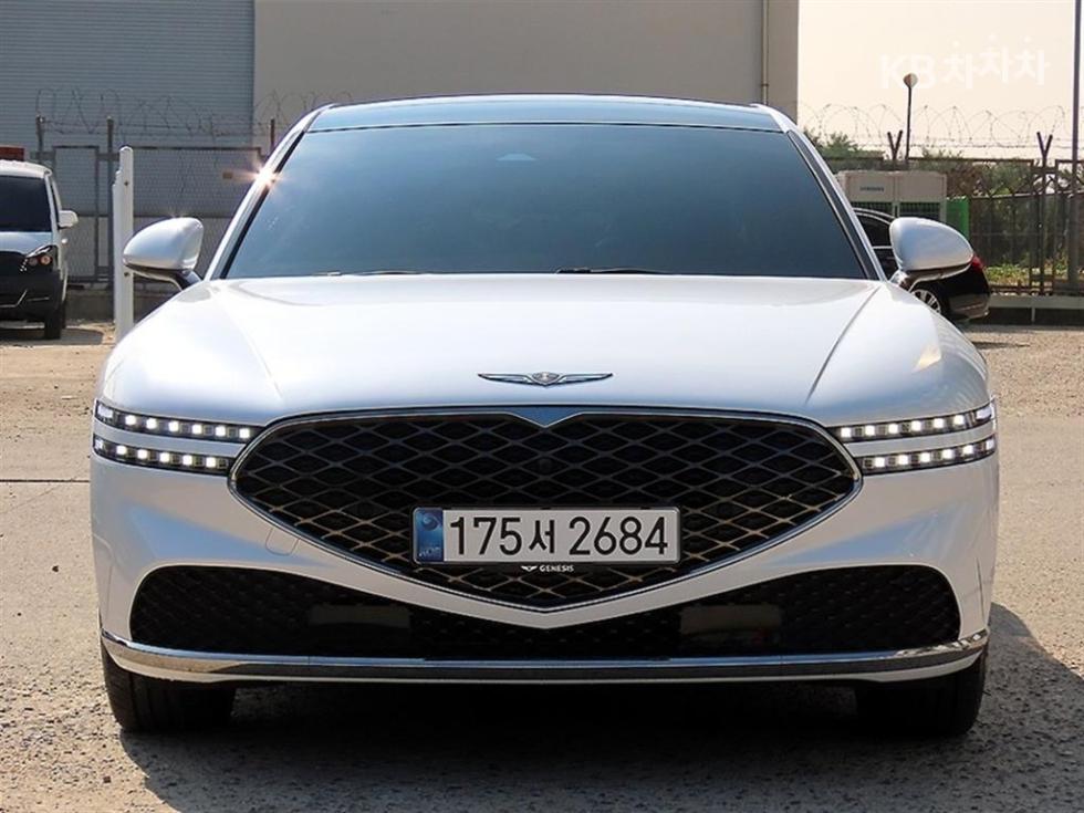 جينيسيس G90
