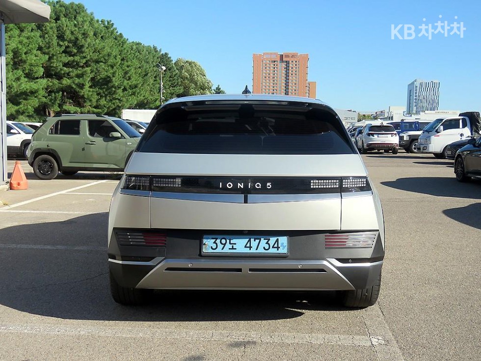 Hyundai IONIQ 5 EXCLUSIVE — фото 3
