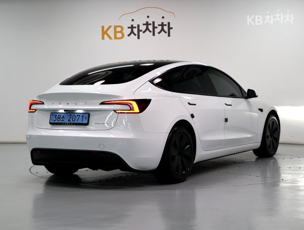 Tesla Model 3 — фото 3