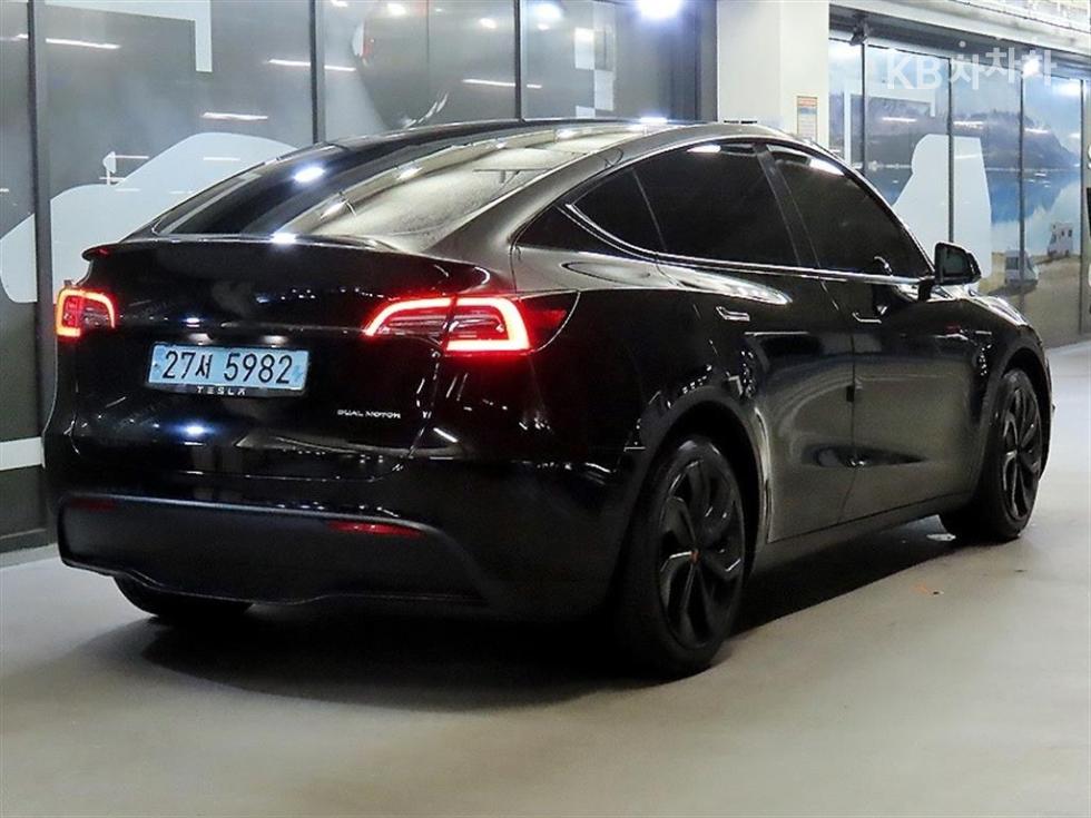 Tesla Model Y — фото 4