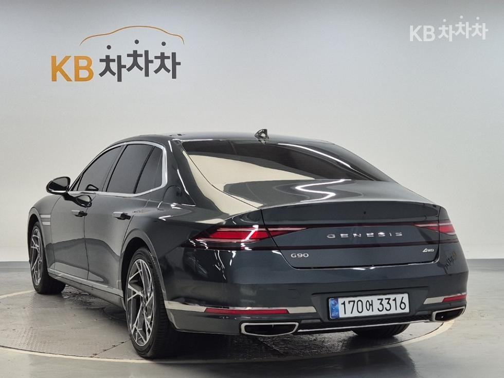 Genesis G90 BASE MODEL — фото 2
