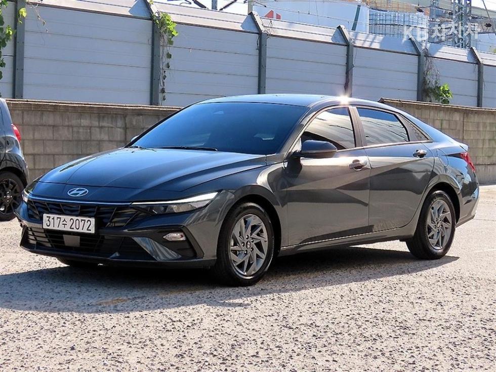 Hyundai Avante — фото 2