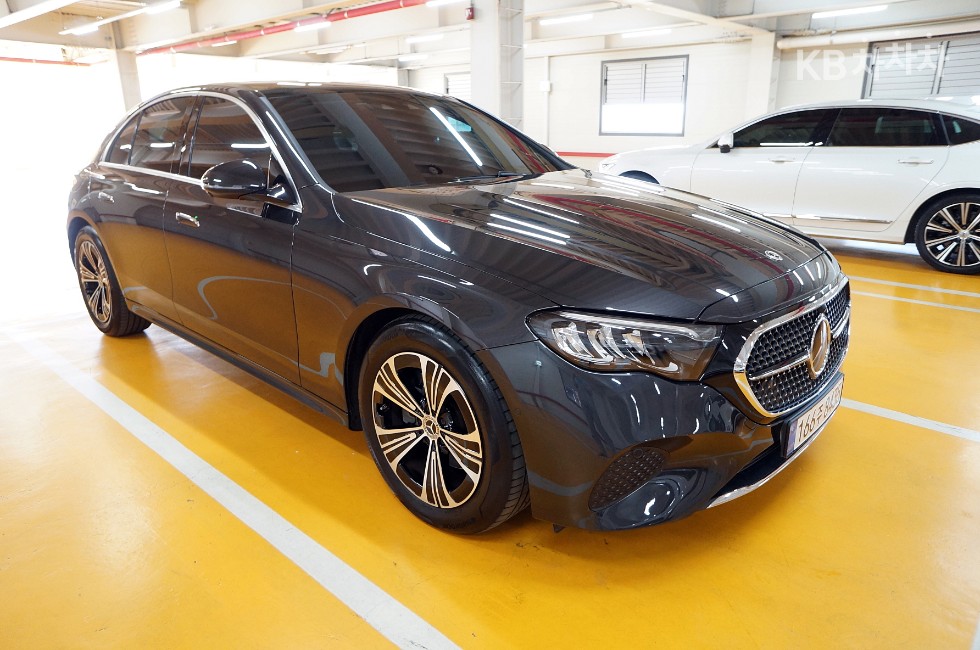 Mercedes-Benz E-Class Avantgrade — фото 3