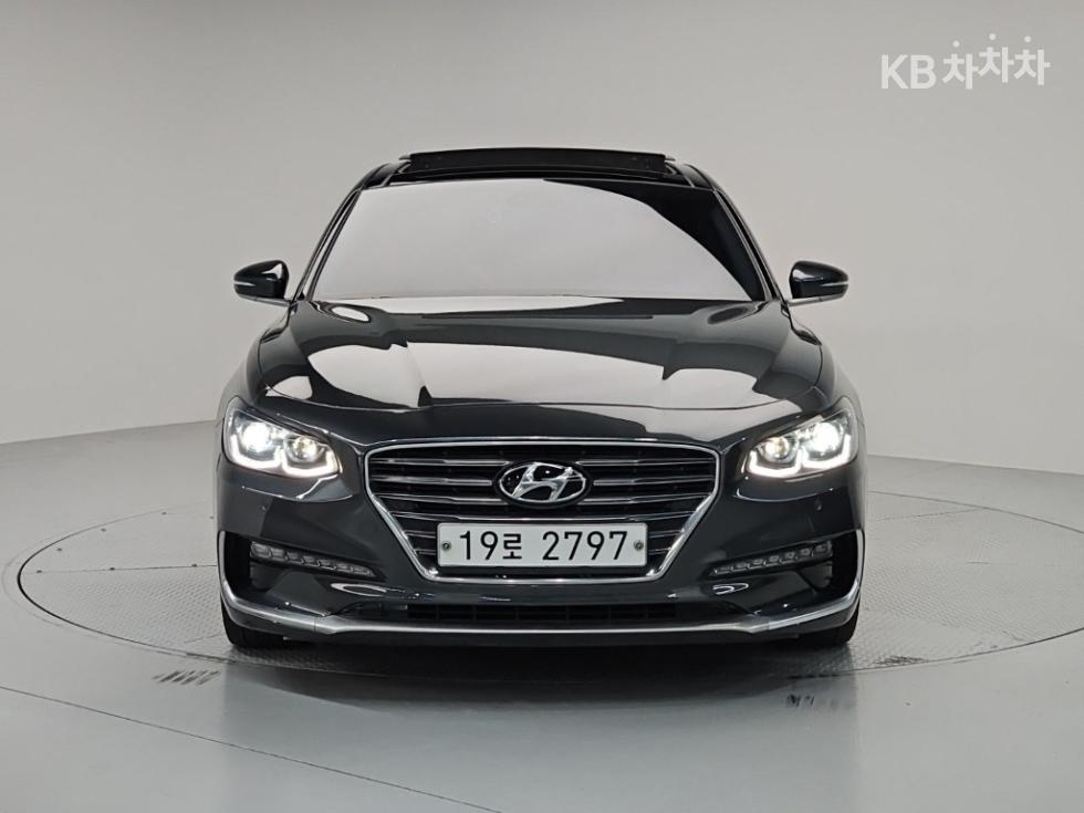 Hyundai Grandeur BASE MODEL — фото 2