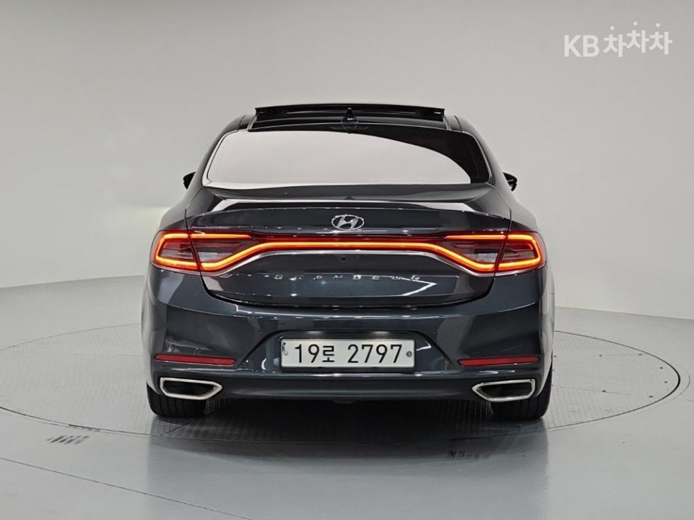 Hyundai Grandeur BASE MODEL — фото 3