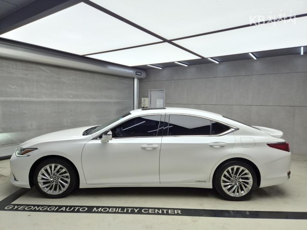 Lexus ES Luxury+ — фото 4