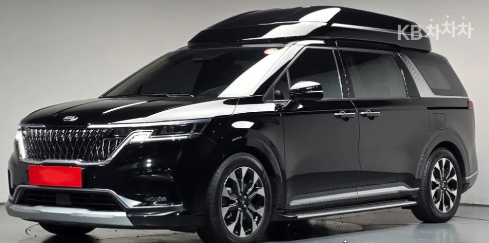 Kia Carnival SIGNATURE — фото 1