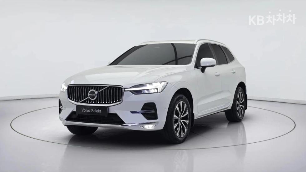 Volvo XC60 Ultimate Bright — фото 1