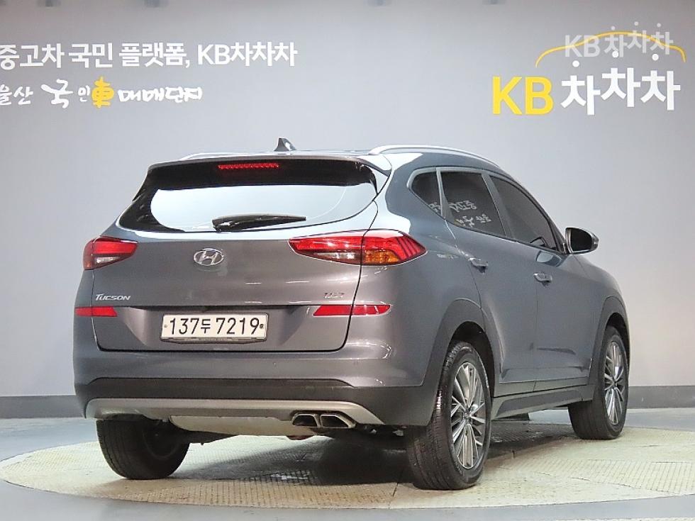 Hyundai Premium — фото 2