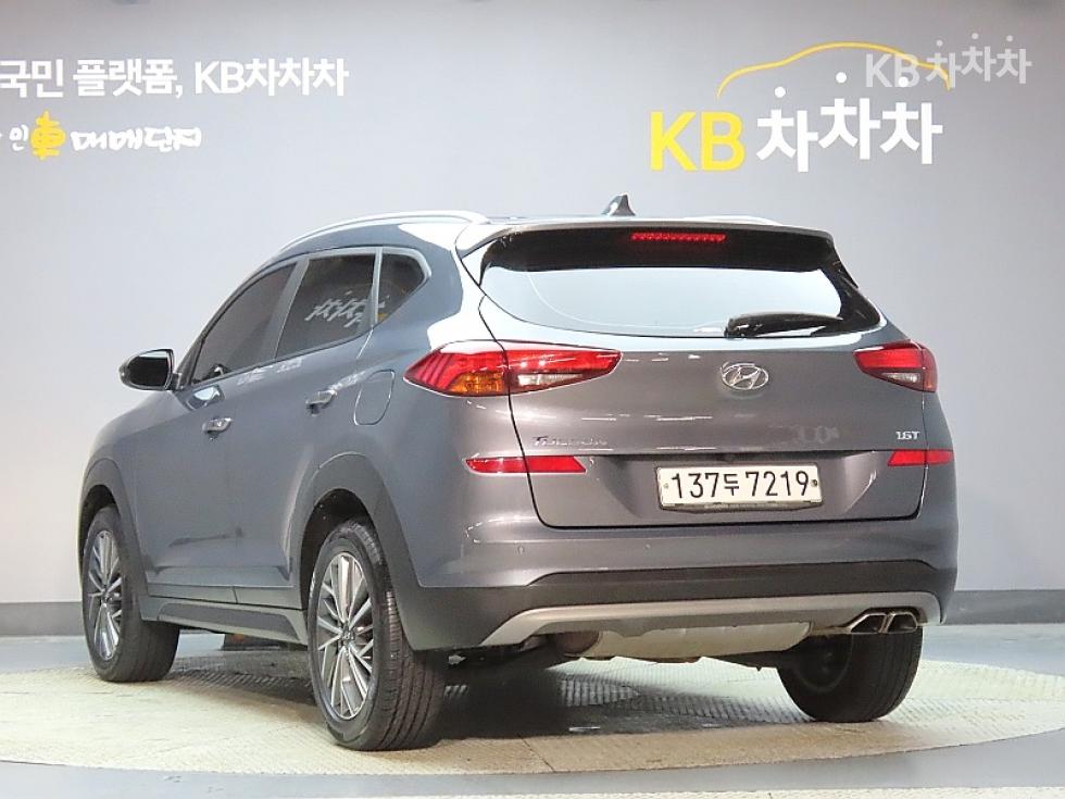 Hyundai Premium — фото 4