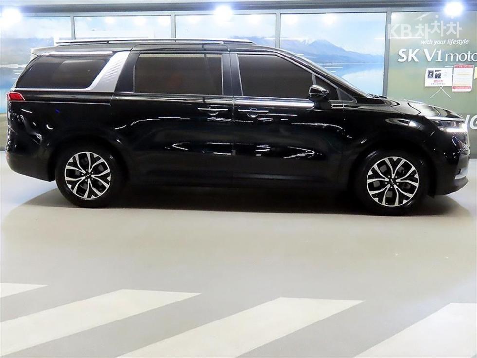 Kia Carnival PRESTIGE — фото 3