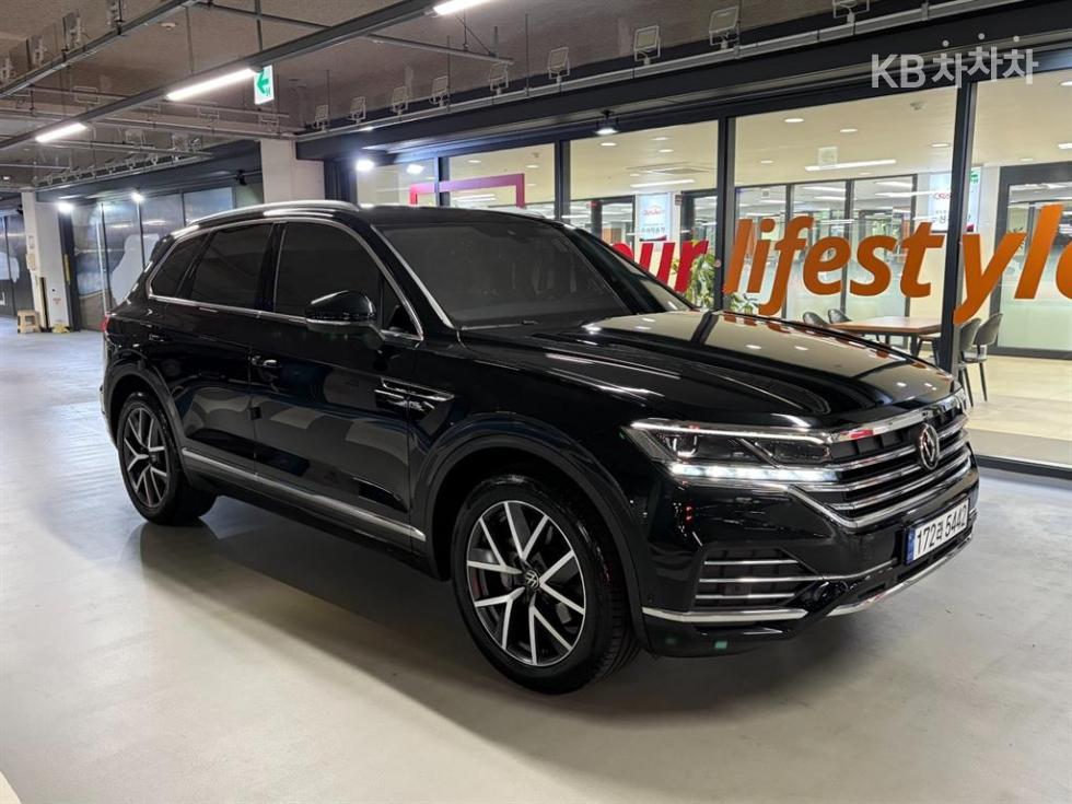 Volkswagen Touareg Prestige — фото 1